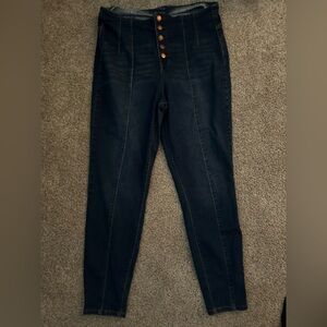 Skinny denim jeans